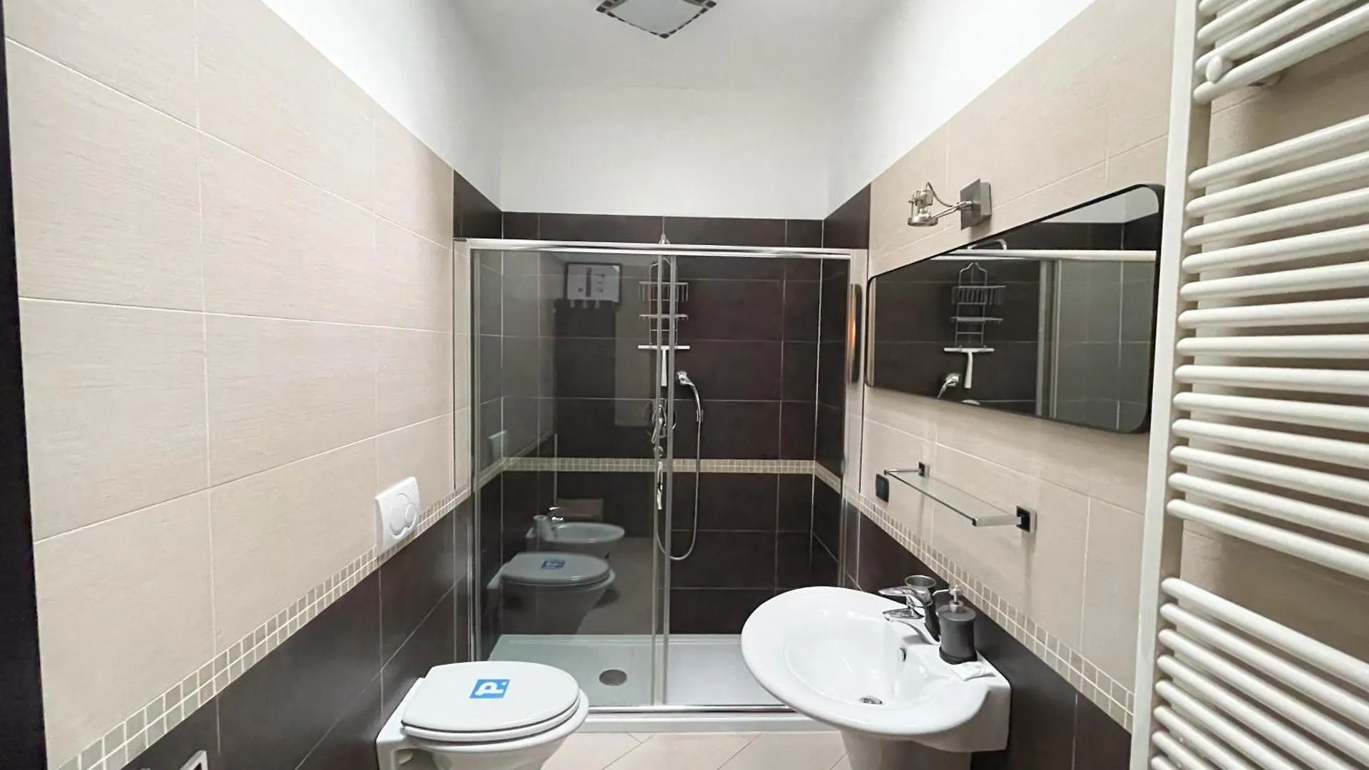 Incortedafabio Design Flat With Bikes Caronno Pertusella Italy