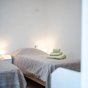 https://appartamento-le-cinque-rose.emilia-romagnahotels.net
