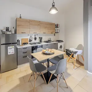 https://sicily-oclock-house.sicilyhotelsitaly.net